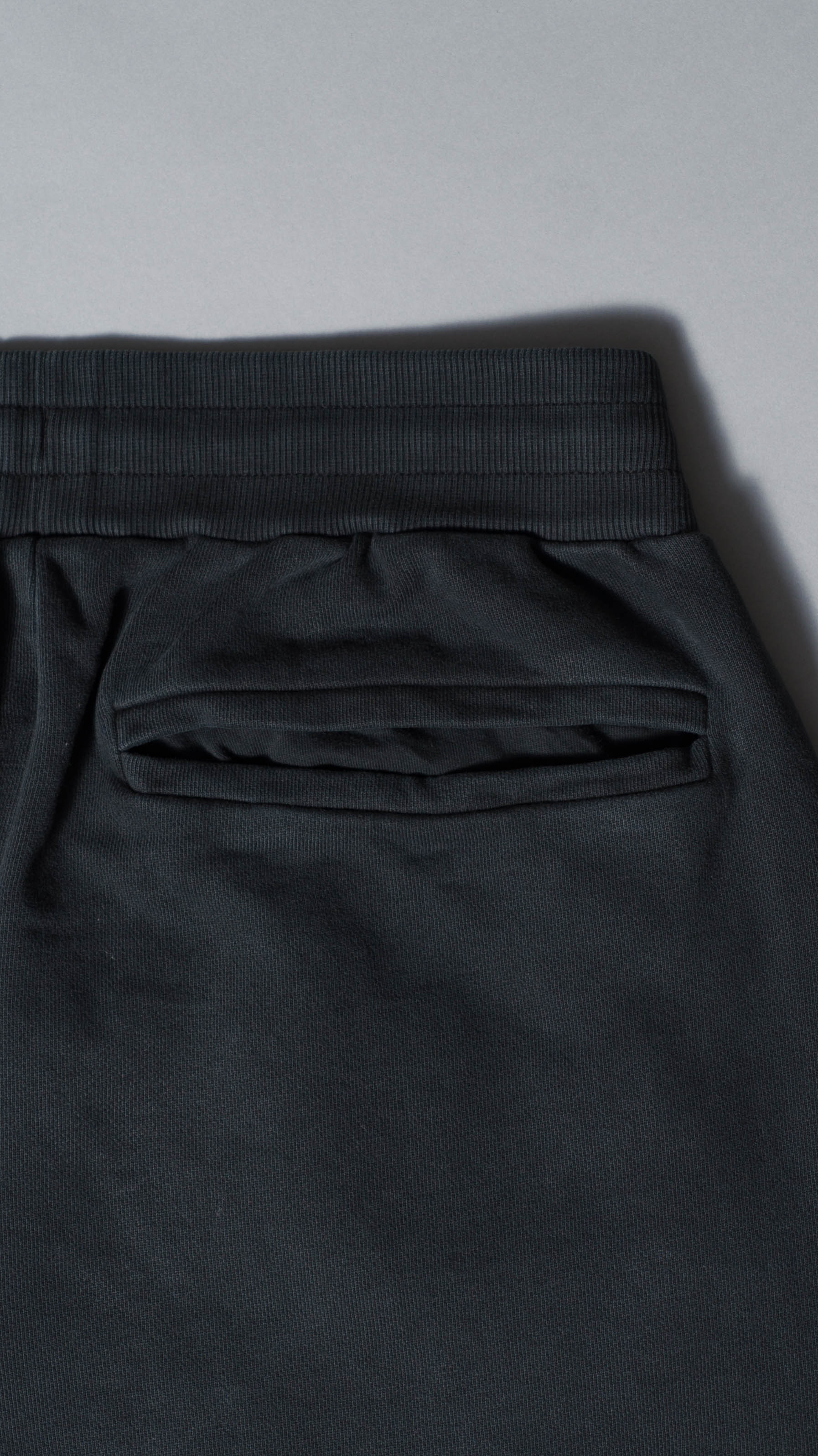 VINTAGE BLACK SHORTS